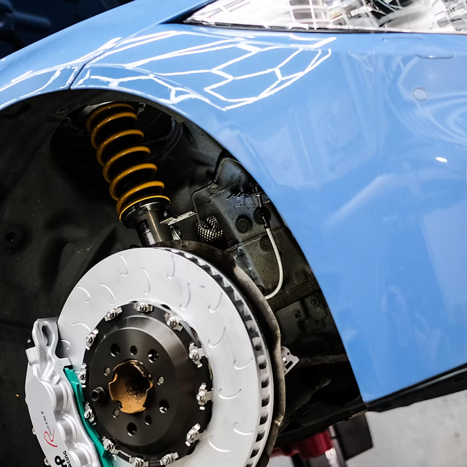 香港改裝車房、避震升級、剎車系統改裝、底盤強化、排氣升級、ECU 調校、RSS 改車服務、屯門車房